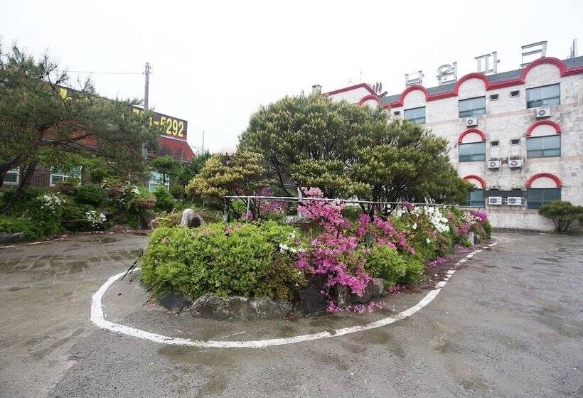 Hotel Geumsan Nakwon Park