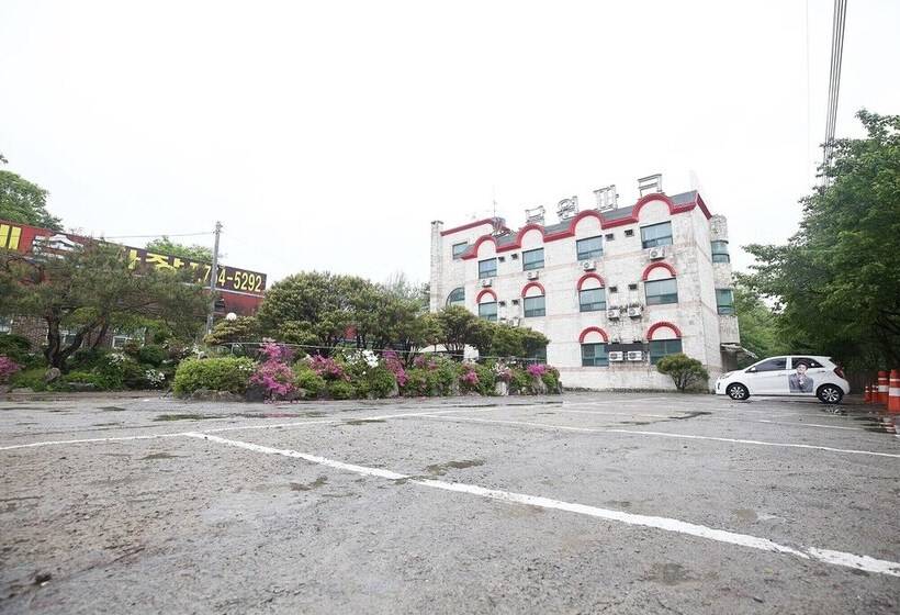 Hotel Geumsan Nakwon Park