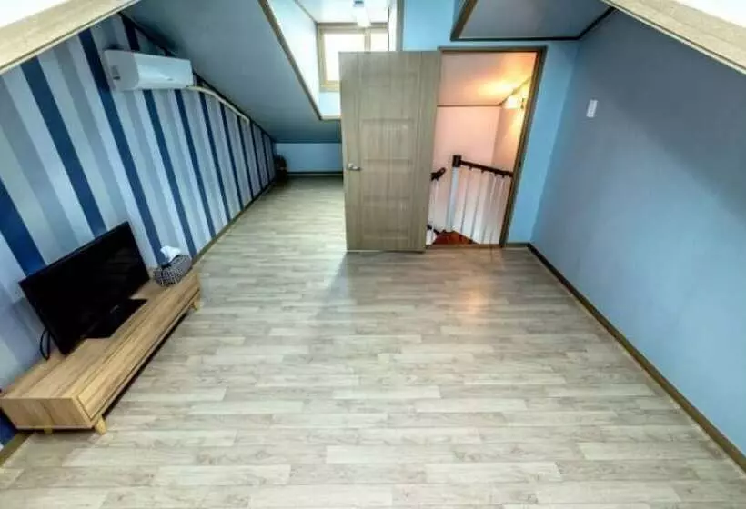 ホテル Seogwipo Jadam House Pension