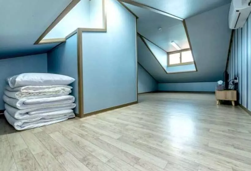 ホテル Seogwipo Jadam House Pension