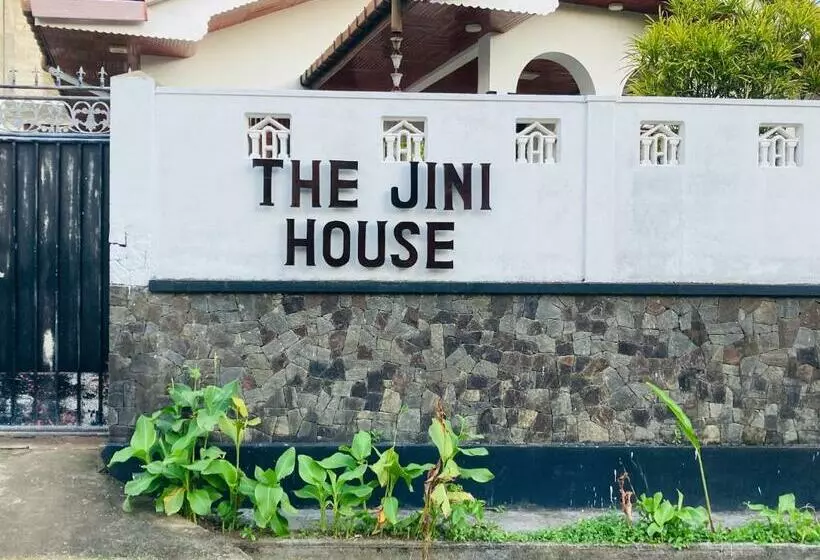 هتل The Jini House