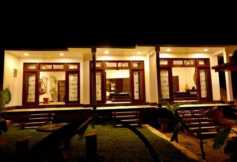 هتل The Jini House