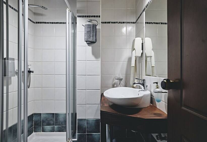 호텔 White Hills Suites & Spa