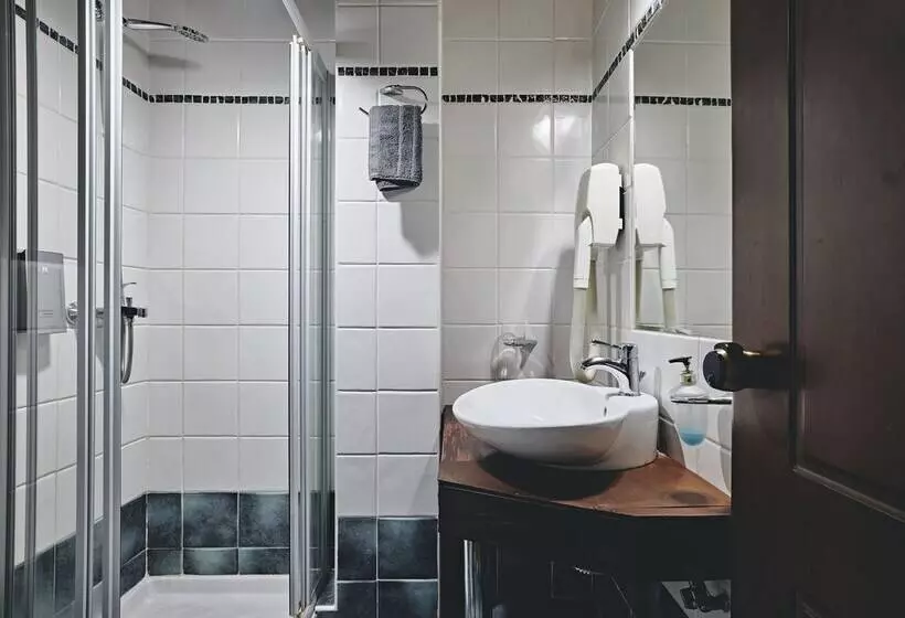 Hotelli White Hills Suites & Spa