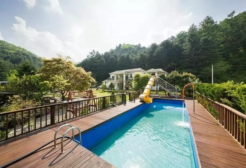 هتل Yangpyeong Happy Story Pension