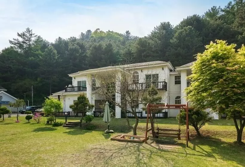 هتل Yangpyeong Happy Story Pension