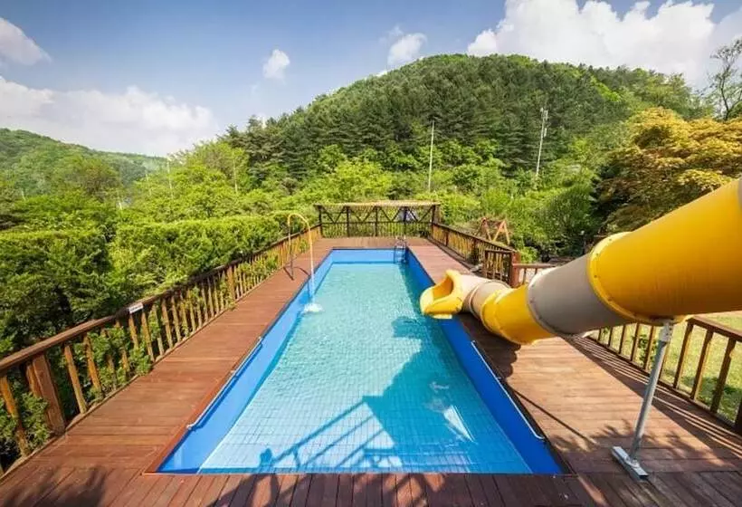 هتل Yangpyeong Happy Story Pension