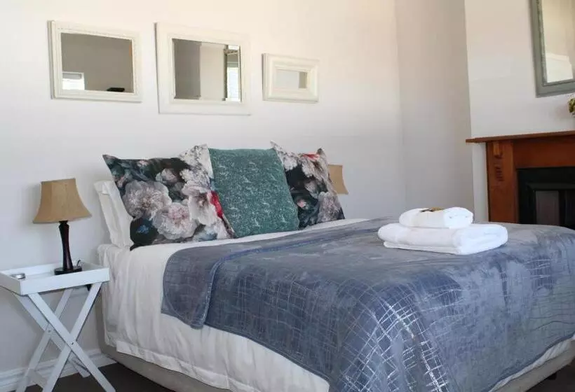 ペンション Oakview Guesthouse