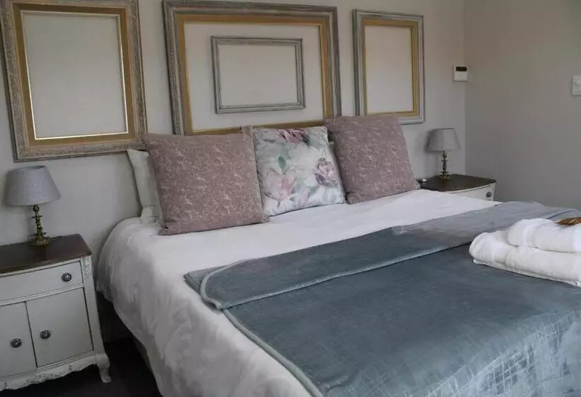 ペンション Oakview Guesthouse