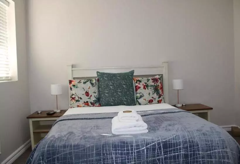 ペンション Oakview Guesthouse