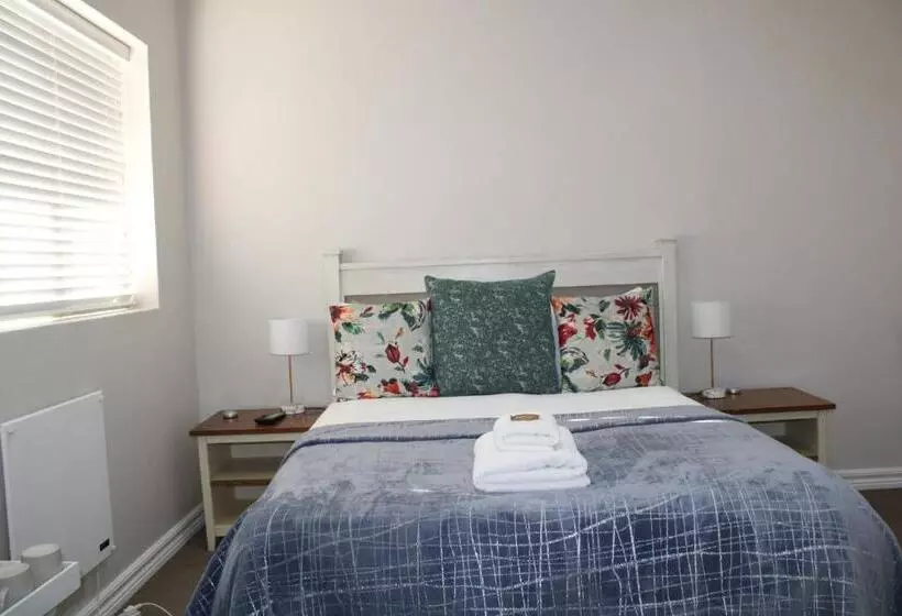 ペンション Oakview Guesthouse