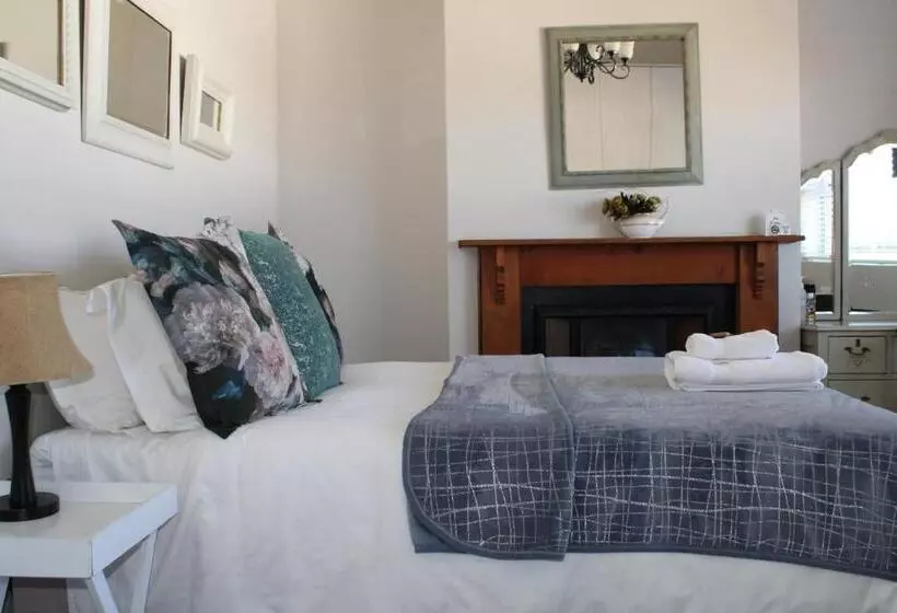 ペンション Oakview Guesthouse