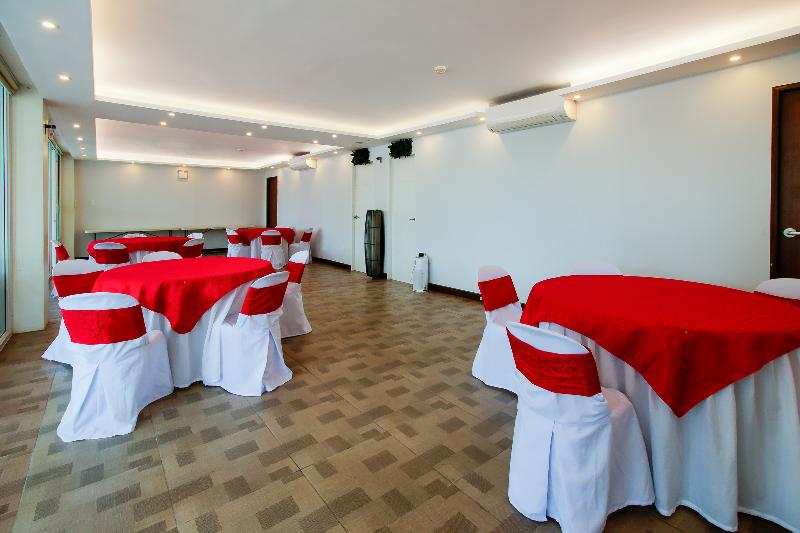 ホテル Vaccinated Staff   Capital O 849 Carcar Eco Farm Resorts