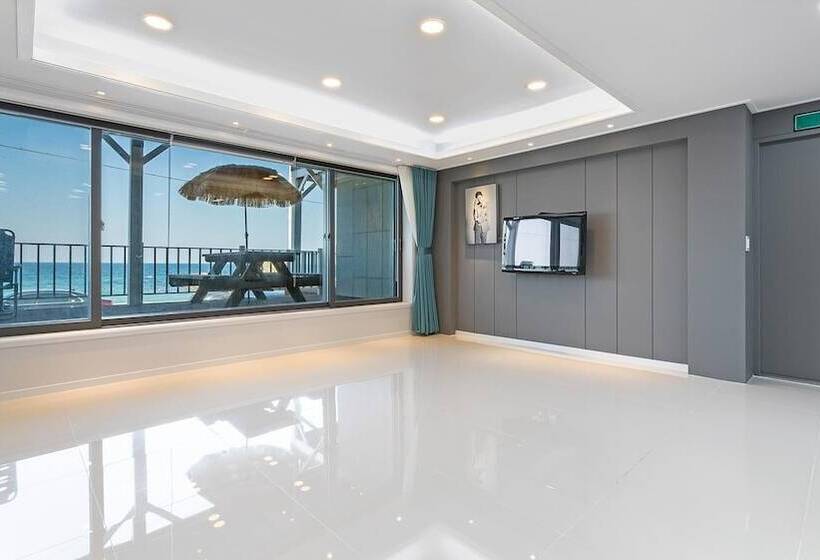 酒店 Gangneung Badauibyeol Pension