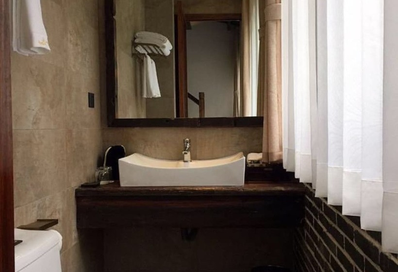 ホテル Lakeside Courtyard By Jinspecial