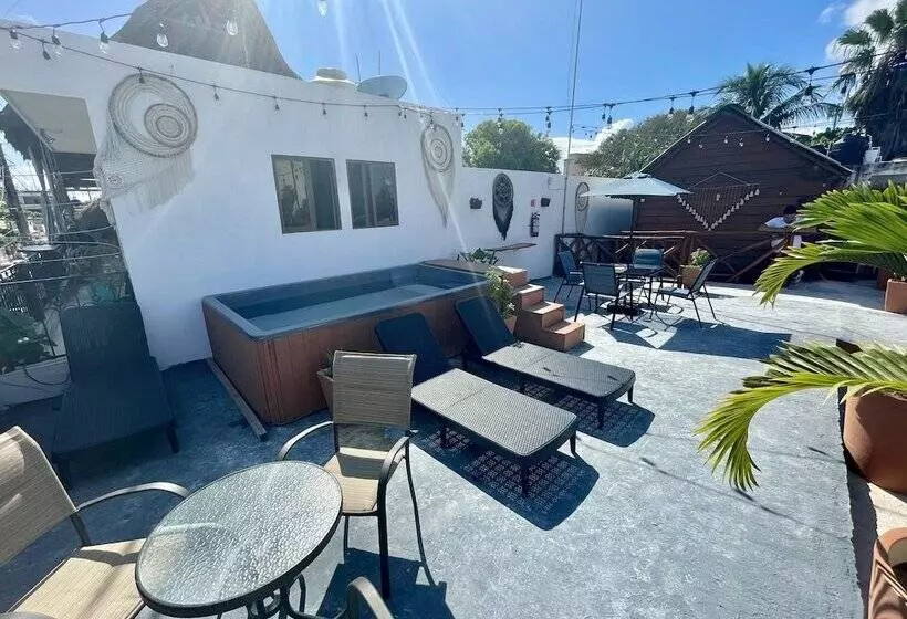 ホテル Mayab Holbox