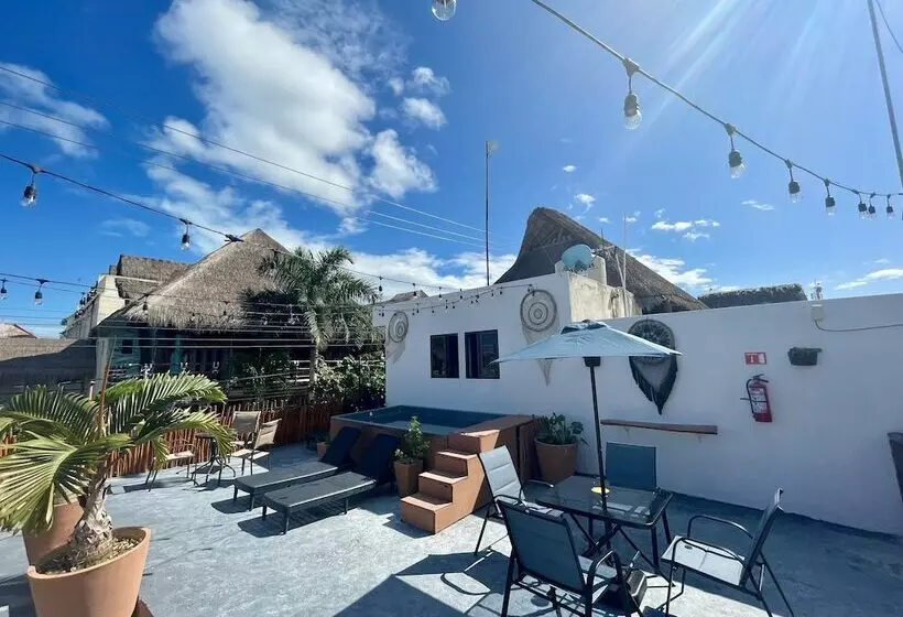 ホテル Mayab Holbox