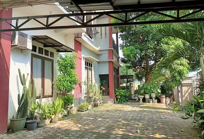 Hotelli Oyo 91332 City-m Urban Homestay