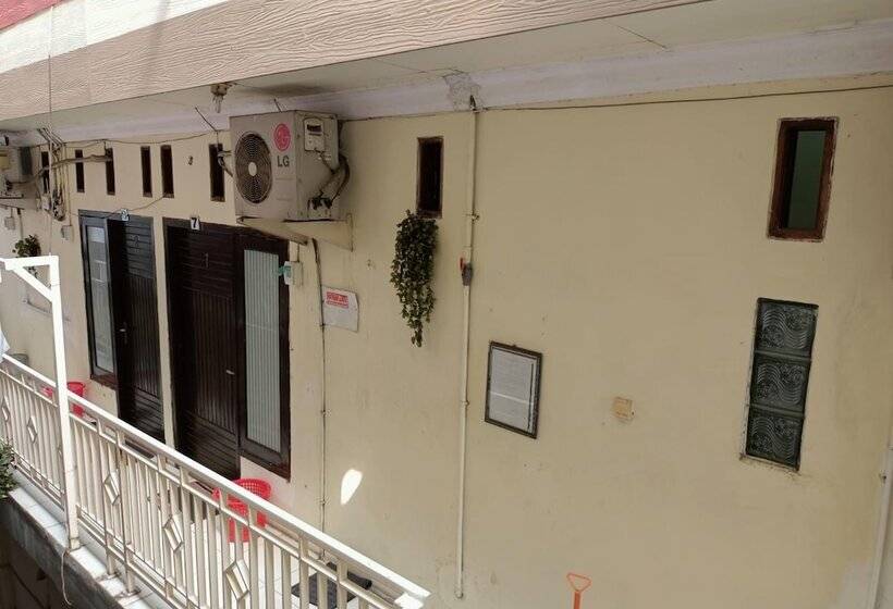 בית מלון כפרי Oyo 91332 City-m Urban Homestay