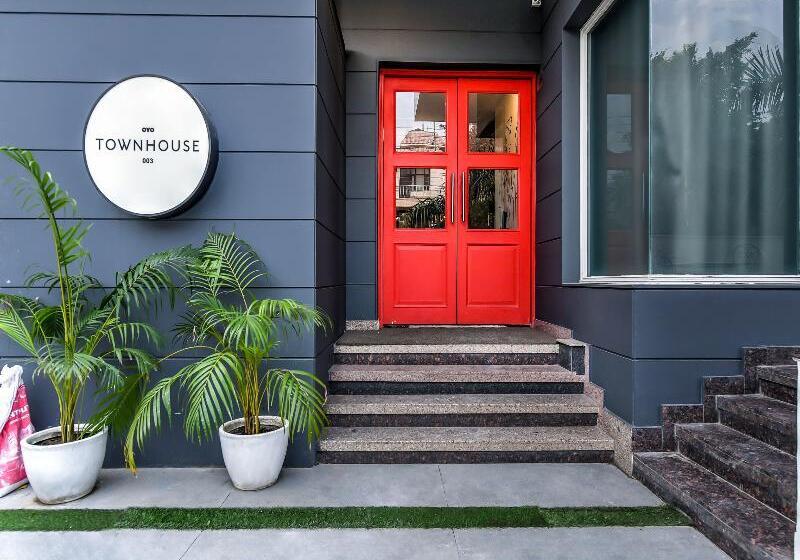 ホテル Oyo Townhouse 294 Near Artemis Hospital