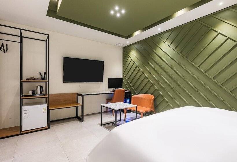 Отель Sungshin University Station R