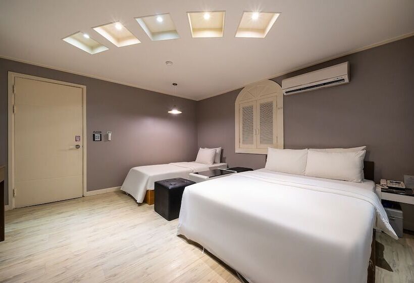 Отель Sungshin University Station R