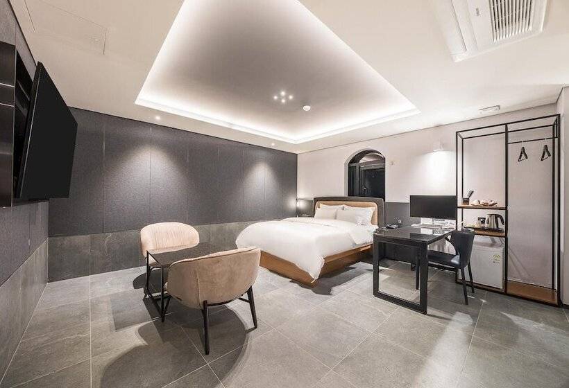 Отель Sungshin University Station R