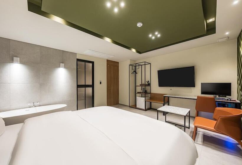 Отель Sungshin University Station R