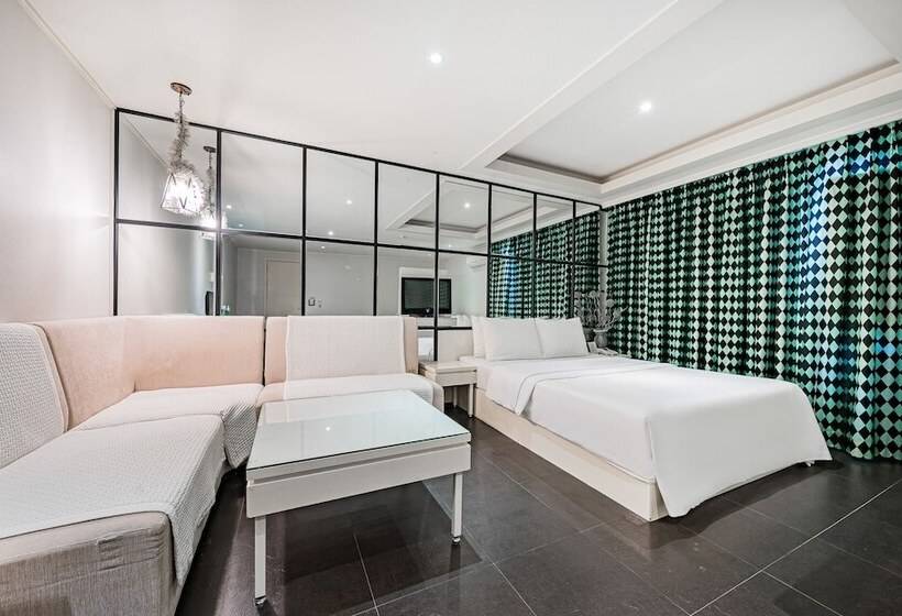 Отель Sungshin University Station R