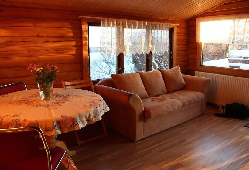 هتل Uthlid Cottages