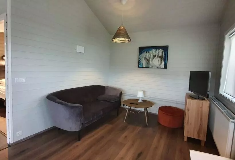 هتل Uthlid Cottages