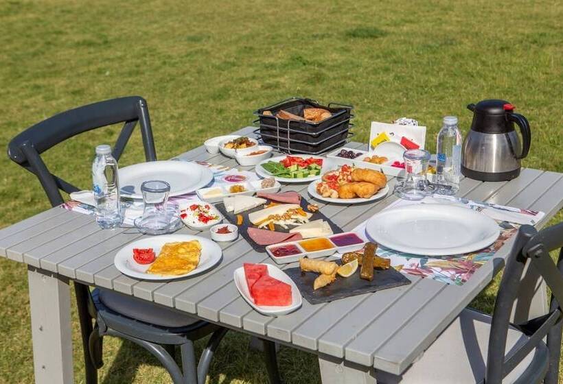 Suess Alaçatı Otel