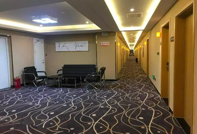 Hotelli 7 Days Premium Zibo Huantai Xinyu Building