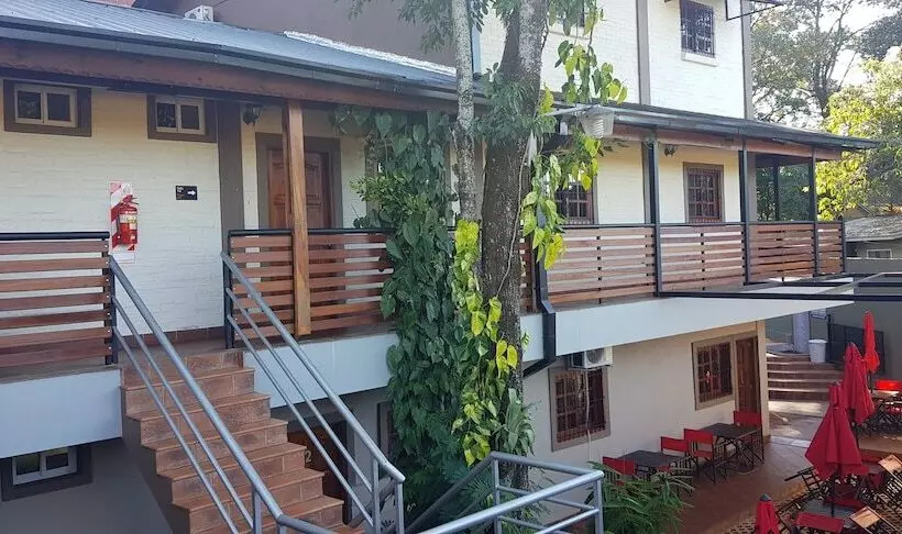 Hotelli Ambay Suites & Dorms