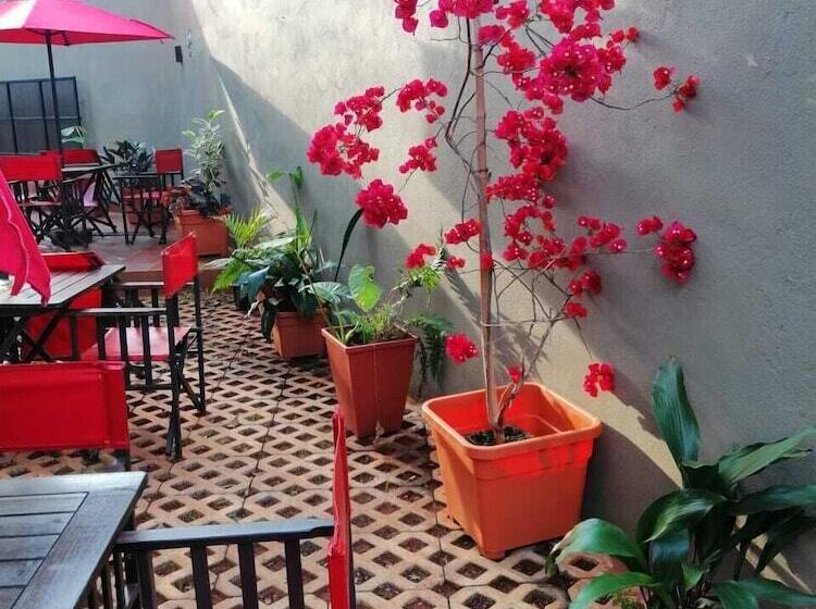 Hotel Ambay Suites & Dorms