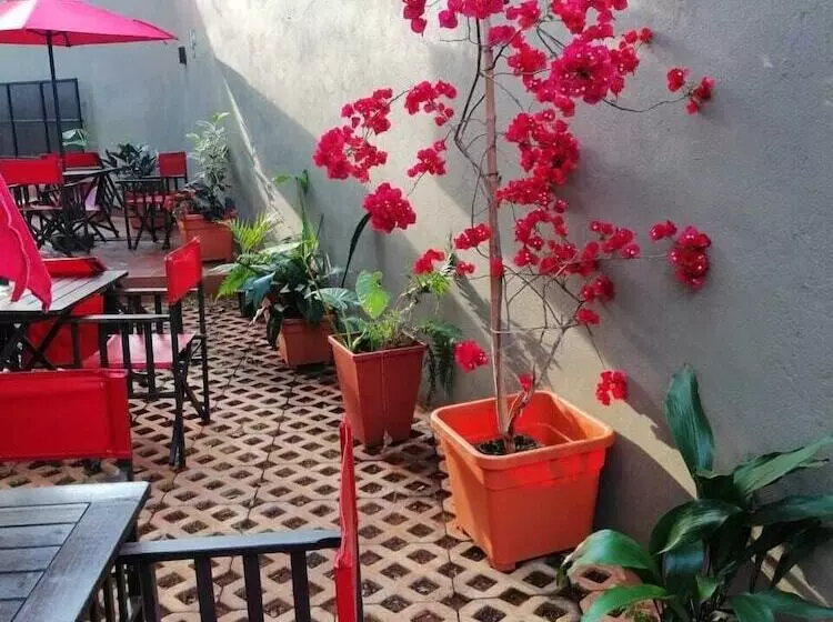 Hotelli Ambay Suites & Dorms