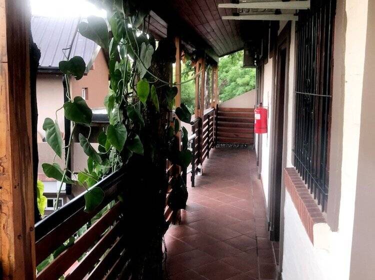 Hotel Ambay Suites & Dorms