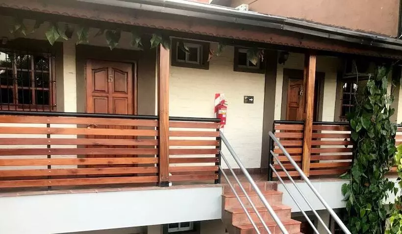 Hotelli Ambay Suites & Dorms