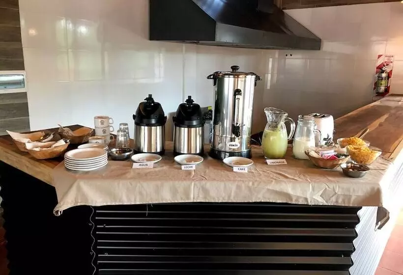 Hotelli Ambay Suites & Dorms