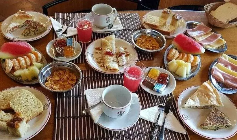 Hotelli Ambay Suites & Dorms