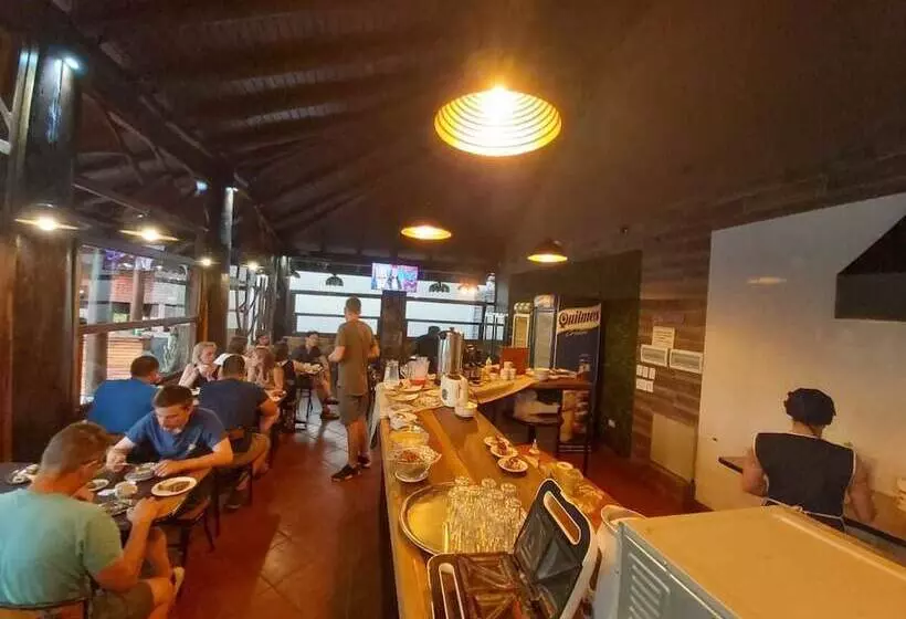 Hotelli Ambay Suites & Dorms