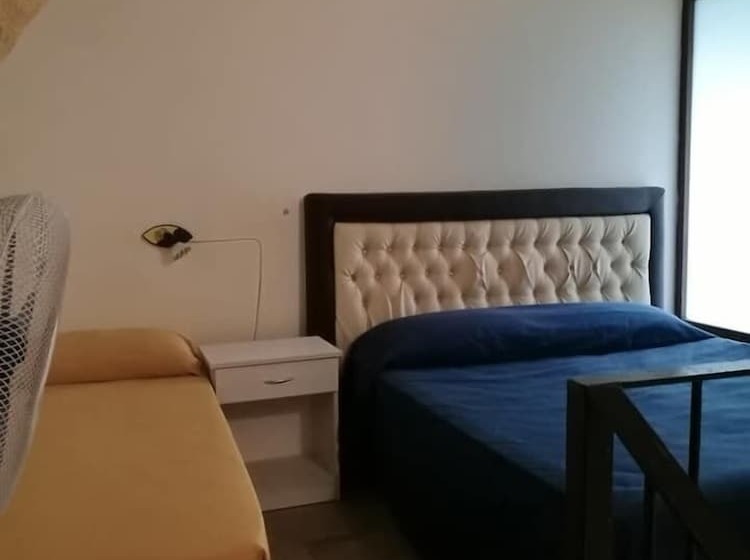 Отель Angolo Del Corso