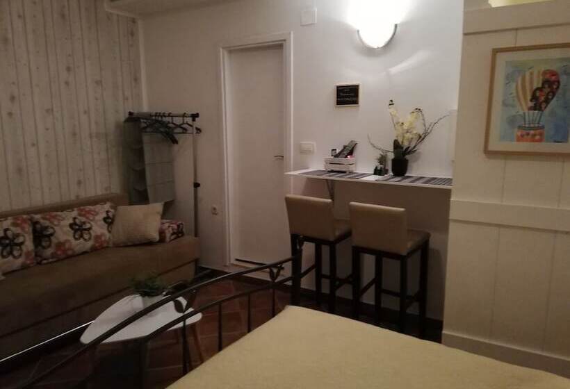 Hotel Axis City Center