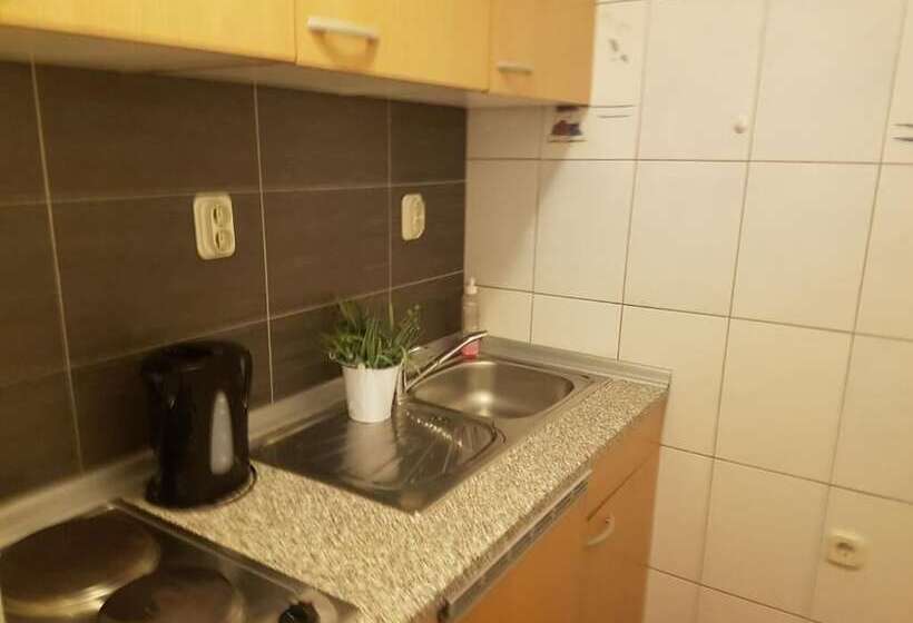 Hotel Axis City Center