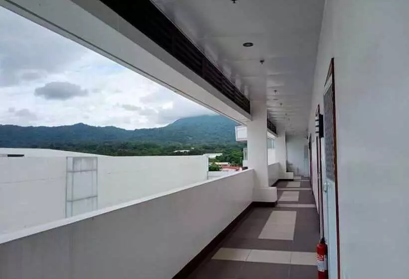 ホテル Centtro Residences