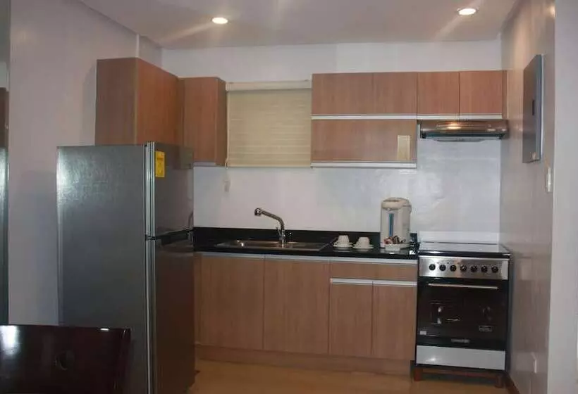 ホテル Centtro Residences