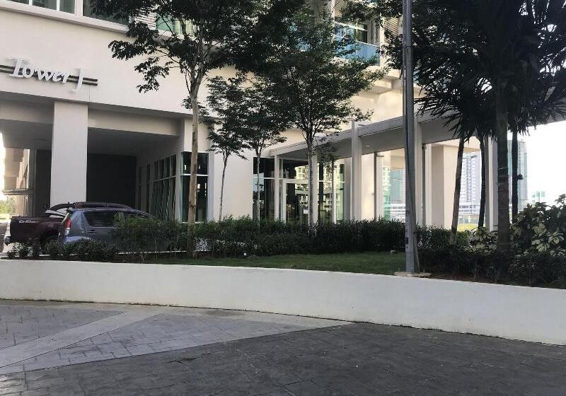 בית מלון כפרי Fabulous Mutiara Ville Cyberjaya