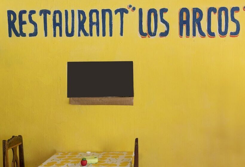 Hotel Los Arcos