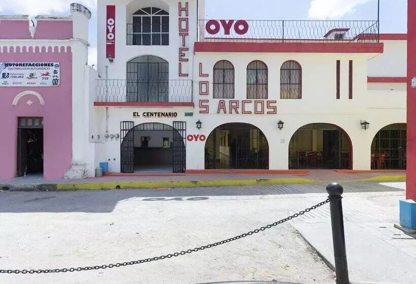 هتل Los Arcos