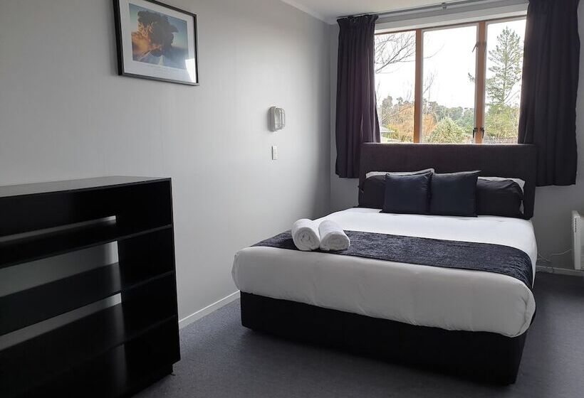 בית מלון כפרי Manowhenua Lodge Hostel